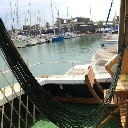 Home Boat Бадалона Екстериор снимка