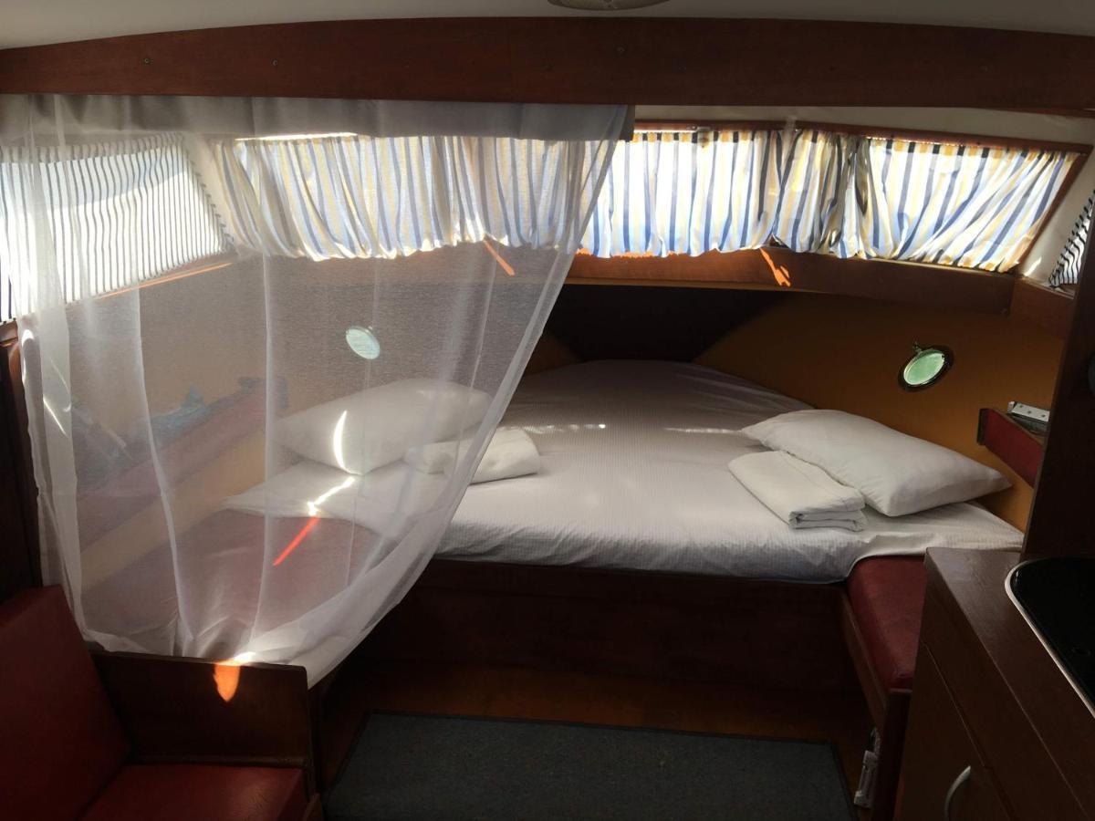 Home Boat Бадалона Екстериор снимка