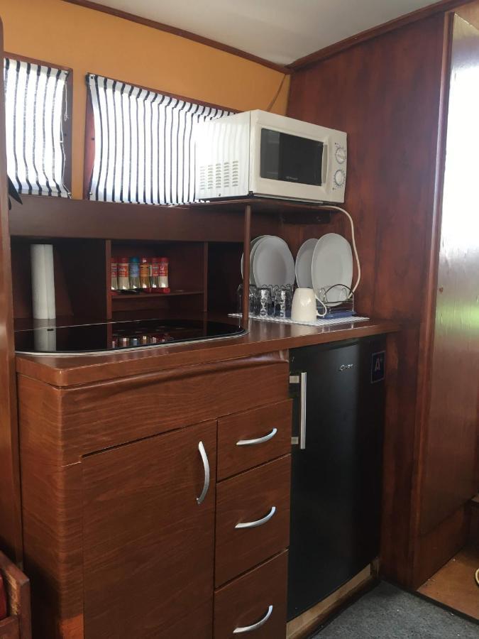 Home Boat Бадалона Екстериор снимка
